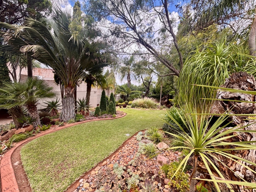 5 Bedroom Property for Sale in Doringkruin North West